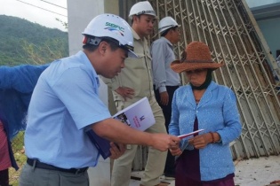 Cứu trợ khẩn cấp người dân Khánh Hòa, Phú Yên bị thiệt hại do bão