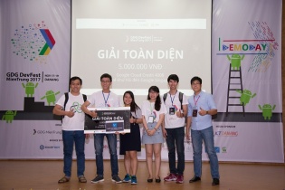 Ứng dụng điện thoại giúp học từ vựng đạt giải sáng tạo toàn diện trong Ngày hội Lập trình viên Demoday