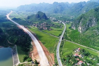 Cao Bằng và Cà Mau bàn việc làm đường cao tốc
