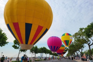 Đặc sắc lễ hội khinh khí cầu bên sông Hàn