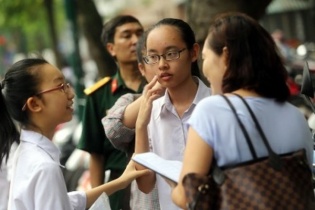Bộ trưởng Bộ Giáo dục đề nghị Hà Nội tạo điều kiện trường ngoài công lập tự chủ tuyển sinh 
