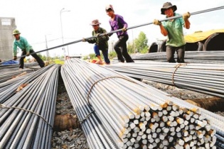 Chi nhập khẩu thép tăng mạnh