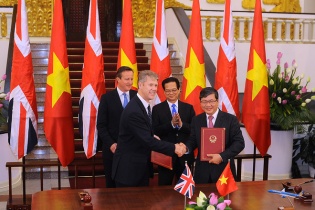 Thủ tướng Anh David Cameron gặp gỡ doanh nghiệp Việt Nam
