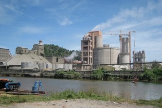 Sản lượng xi măng tại Hà Nam vượt 13 triệu tấn, dẫn đầu cả nước