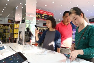 FPT Shop nhận 150.000 đơn hàng đặt mua iPhone 7/7 Plus 