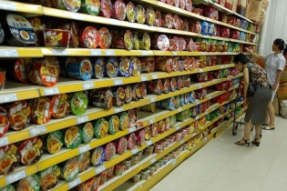 Ngành hàng tiêu dùng nhanh kỳ vọng tăng trưởng mạnh vào cuối năm 2017