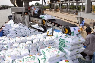 Từ 13/7, bỏ chế độ cấp phép nhập khẩu tự động đối với phân bón