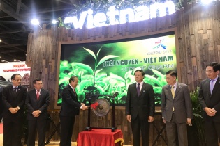 Khai trương khu gian hàng Việt tại Hội chợ Trung Quốc – ASEAN lần thứ 14