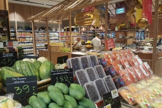 Nhóm hàng cần kiểm soát nhập khẩu 9 tháng 2017: Lưu ý rau quả và phế liệu sắt thép