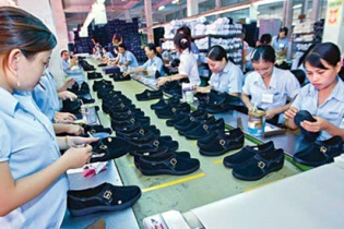 Hơn 1 tỷ đôi giày, dép xuất khẩu giúp thu về 14,65 tỷ USD trong năm 2017