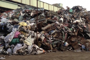 Rau quả, phế liệu sắt thép vào "tầm ngắm" cần kiểm soát nhập khẩu