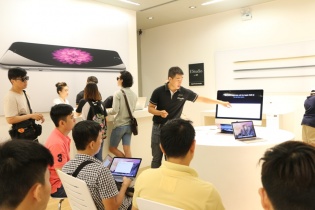 Tăng thêm 60 điểm bán, FPT Retail "chốt hạ" doanh thu gần 15.300 tỷ đồng