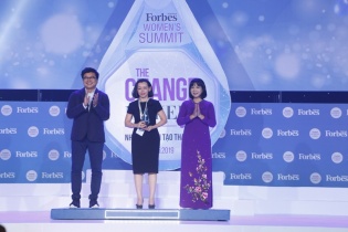 Sếp FPT Retail được vinh danh Top 50 phụ nữ ảnh hưởng nhất Việt Nam 2019