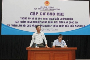 Chuỗi sự kiện tôn vinh 110 sản phẩm công nghiệp nông thôn tiêu biểu quốc gia 2019