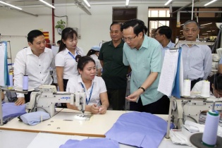 Tổng giám đốc May 10:  Chưa nên giảm giờ làm việc trong tuần xuống 44 tiếng.