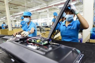Máy móc thiết bị, linh kiện điện tử, đồ gỗ… từ Trung Quốc về Việt Nam tăng mạnh