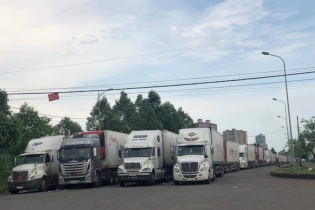 Vẫn còn hàng trăm xe nông sản chờ thông quan tại cửa khẩu Hữu Nghị, Kim Thành II