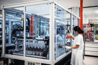 Dệt Bảo Minh hợp tác với doanh nghiệp Mỹ sản xuất vải may áo choàng y tế