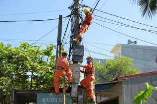 Nắng nóng kỷ lục, sản xuất và tiêu thụ điện cùng tăng