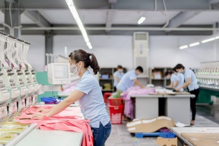 May Sông Hồng: Lợi nhuận 2020 "bốc hơi" 60% vì dịch bệnh