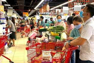 Doanh thu bán lẻ hàng hóa và dịch vụ tiêu dùng tăng vì sức mua hàng Tết 2021