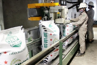 Giá phân bón chưa thể hạ nhiệt