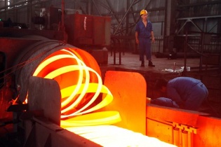 Xi măng, sắt thép, phân bón xuất khẩu sang EU đối mặt với thuế carbon