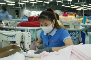 Sản xuất dệt may chịu nhiều áp lực