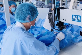 CEO của Adidas, Nike, Coach, Gap... kiến nghị Mỹ tăng tốc viện trợ vaccine cho Việt Nam