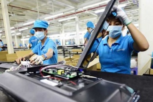 Xuất nhập khẩu với châu Á đạt hơn 313 tỷ USD, nhập siêu lại nới rộng