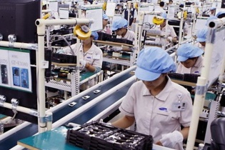 Nhóm hàng chủ lực máy tính, dệt may, giày dép, sắt thép tăng xuất khẩu sang Mỹ  