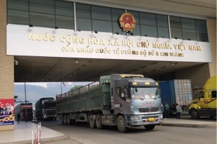 Tạm ngưng xuất khẩu hàng hóa qua cửa khẩu Kim Thành, Lào Cai