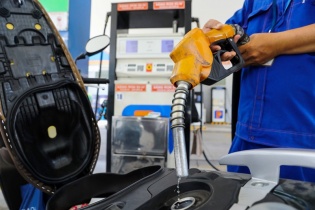 So với cuối năm 2021, mỗi lít xăng RON95 đã tăng thêm 6.529 đồng