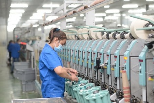 4 tháng, xuất khẩu nhóm hàng trên chục tỷ USD tăng trưởng mạnh