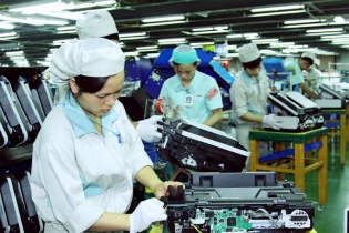 Nhập khẩu máy vi tính, sản phẩm điện tử tăng thêm gần 7 tỷ USD