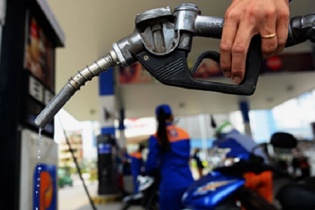 Giá xăng dầu có thể tăng tiếp trong ngày 13/6