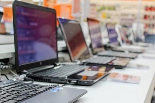 Nhập khẩu máy vi tính, sản phẩm điện tử và linh kiện vọt lên 50 tỷ USD