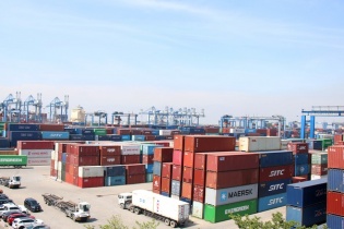 Kỷ lục xuất nhập khẩu 620 tỷ USD, sắp bằng cả năm 2021