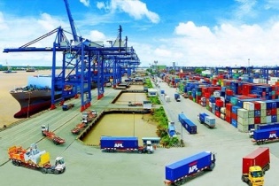 Mỗi tháng Việt Nam nhập khẩu 10 tỷ USD hàng hóa từ Trung Quốc