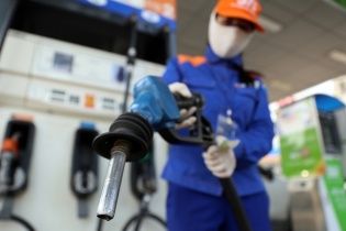 Bộ Công thương muốn Bộ Tài chính điều hành giá xăng dầu
