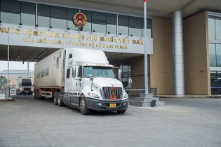Nông sản xuất khẩu qua các cửa khẩu tại Lạng Sơn, Lào Cai tăng mạnh