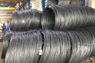 Sản xuất và tiêu thụ thép giảm mạnh