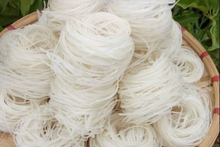 Ủy ban châu Âu "theo dõi" phở, bún nhập từ Việt Nam
