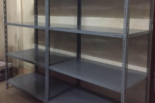 Mỹ khởi xướng điều tra sản phẩm giá để đồ bằng thép của Việt Nam