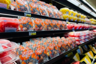 20 tấn vải tươi của Việt Nam cập cảng Mỹ, lên kệ hàng nhiều siêu thị lớn