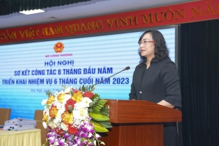 Xuất khẩu của Việt Nam giảm sâu hơn Thái Lan, Malaysia 
