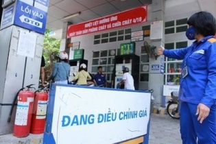 Giá dầu diesel tăng chạm ngưỡng 22.425 đồng/lít