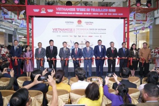 Hàng Việt tiến sang đất Thái