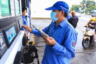 Giá bán lẻ xăng dầu dự báo tăng nhẹ