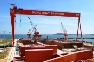 Hoàn thiện phương án xử lý dứt điểm nhà máy đóng tàu Dung Quất